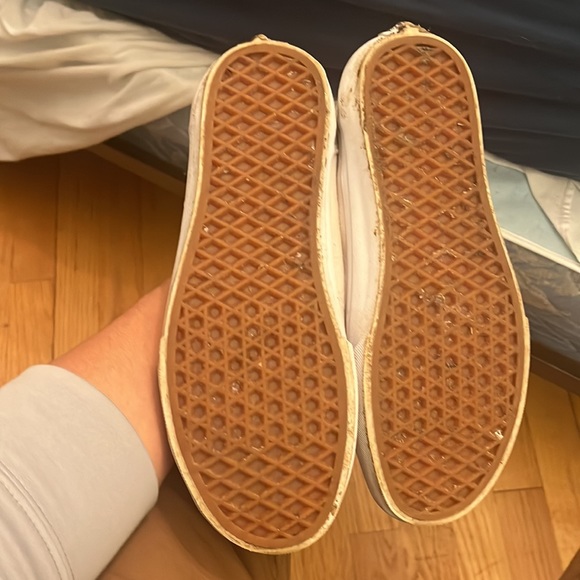 Vans - Picture 3 of 4